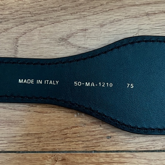 CHRISTIAN DIOR
Canvas Embroidered Book Belt - Picture 7 of 7